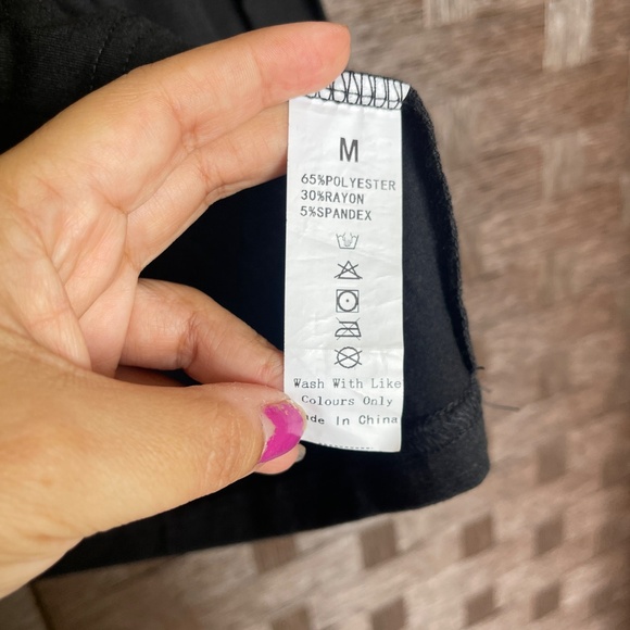 Black & Tan Stripe Two-Piece Lounge Set – Size M - Picture 3 of 7